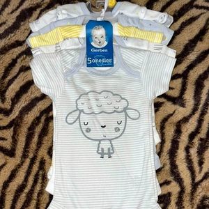 NEW 5 pack baby onesies